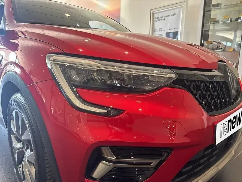 Usado Renault Arkana Evolution 140 CV (102 kW) 2025 Rojo SUV