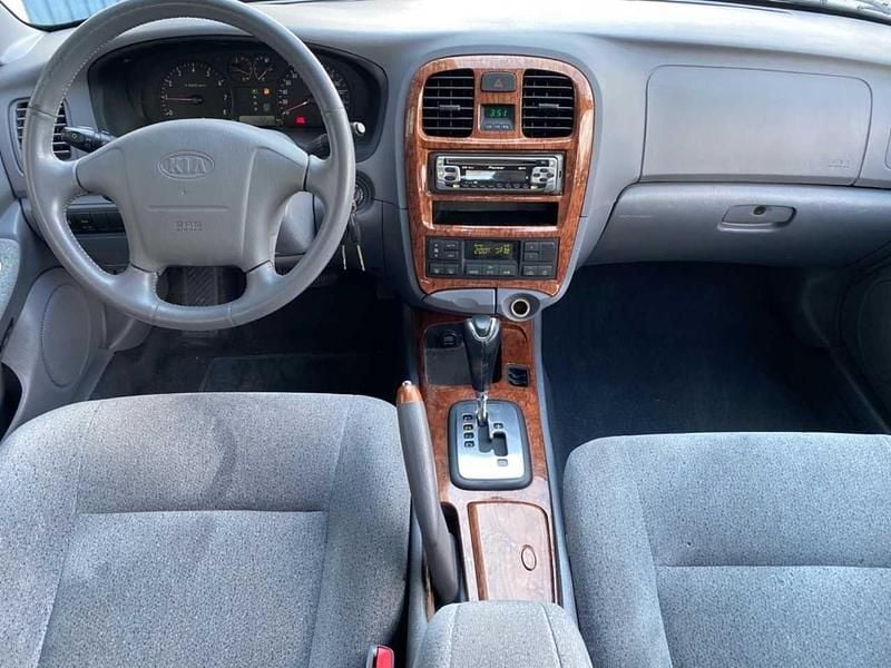 Käytetty Kia Magentis 168 HP (123 kW) 2003 Harmaa Sedan