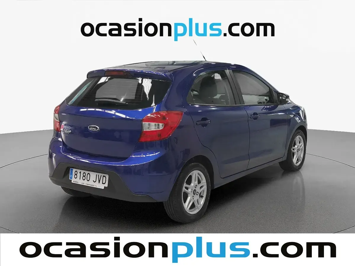 Usado Ford Ka Plus Ultimate 86 CV (63 kW) 2016 Azul Utilitario
