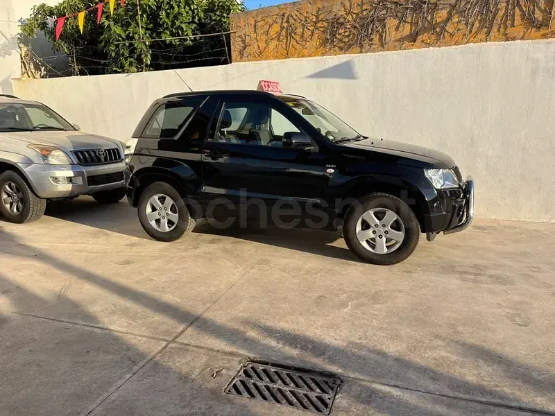 Usado Suzuki Grand Vitara 129 CV (94 kW) 2007 Negro SUV