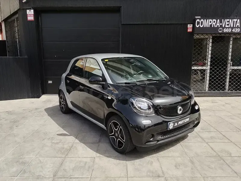 Usado Smart ForFour Passion 71 CV (52 kW) 2015 Negro Utilitario