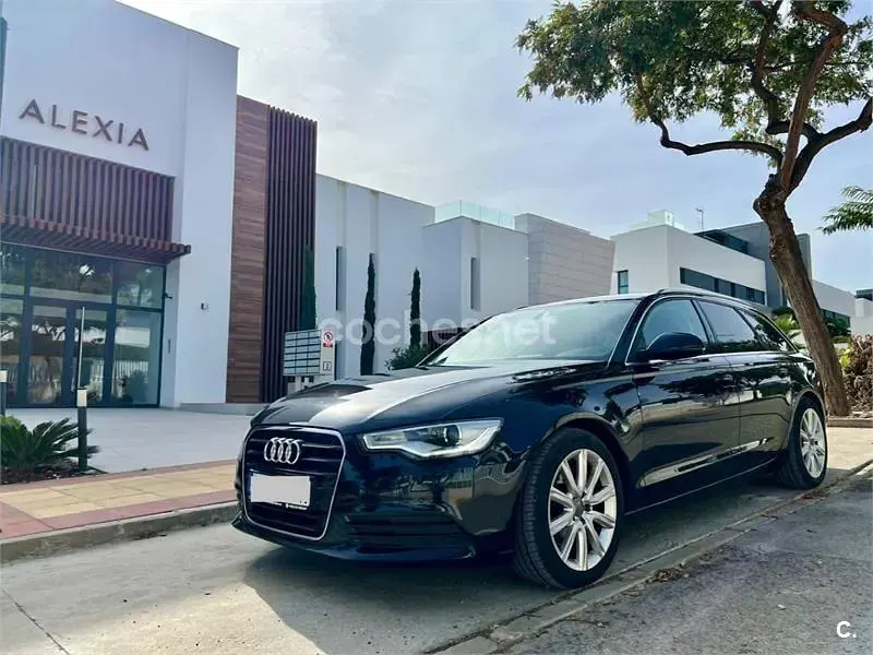 Usado Audi A6 180 CV (132 kW) 2013 Negro Familiar