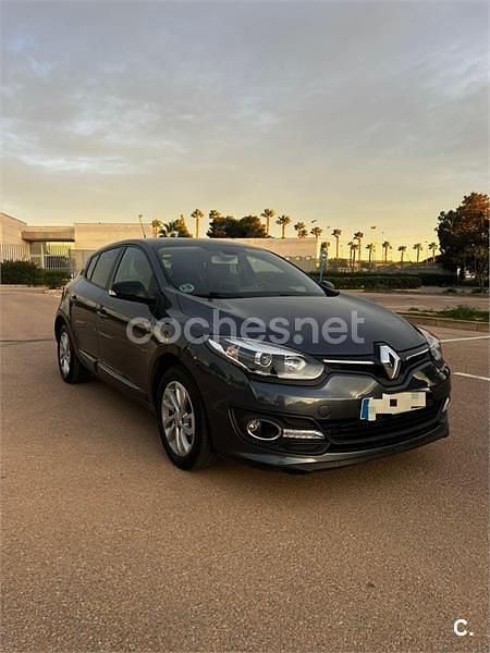 Usado Renault Mégane Bose Edition 110 CV (80 kW) 2015 Azul Berlina