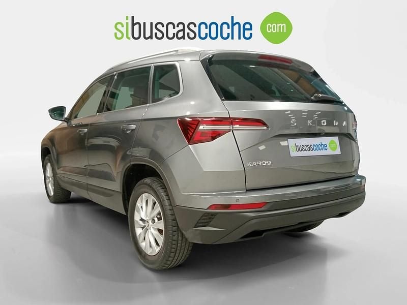 Usado Skoda Karoq Ambition 150 CV (110 kW) 2023 Gris/plata SUV