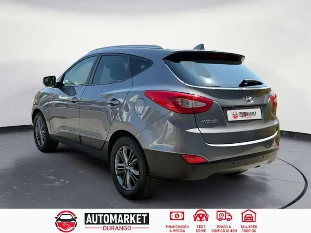 Usado Hyundai Tucson 131 CV (96 kW) 2015 Gris SUV