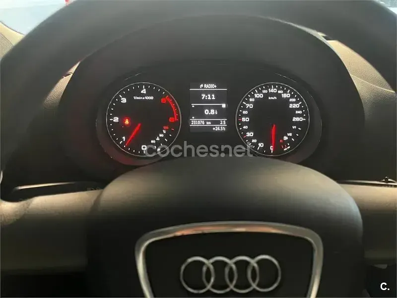 Usado Audi A3 110 CV (80 kW) 2014 Negro Berlina