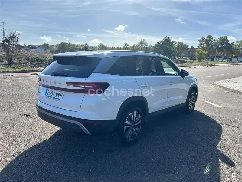 Usado Skoda Kodiaq Selection 150 CV (110 kW) 2024 Blanco SUV