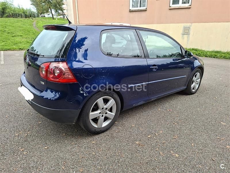 Usado VW Golf V Highline 105 CV (77 kW) 2007 Azul Berlina