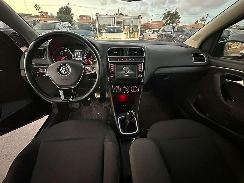 Usado VW Polo 90 CV (66 kW) 2017 Negro Utilitario