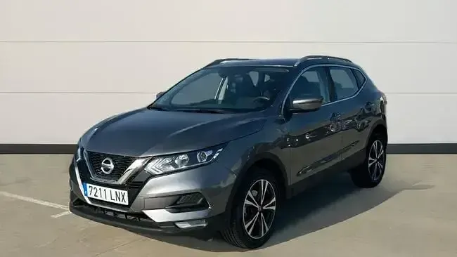 Usado Nissan Qashqai Style Edition 140 CV (102 kW) 2021 Gris / plata SUV