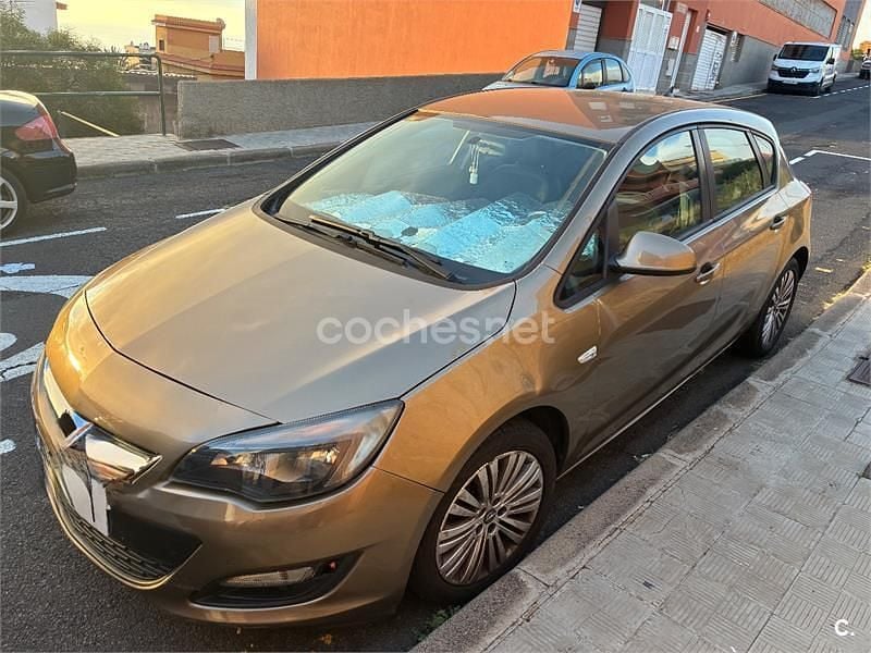Marrón Usado 2014 Opel Astra Excellence Berlina | 4200 € (Super precio) - Imagen 1/4