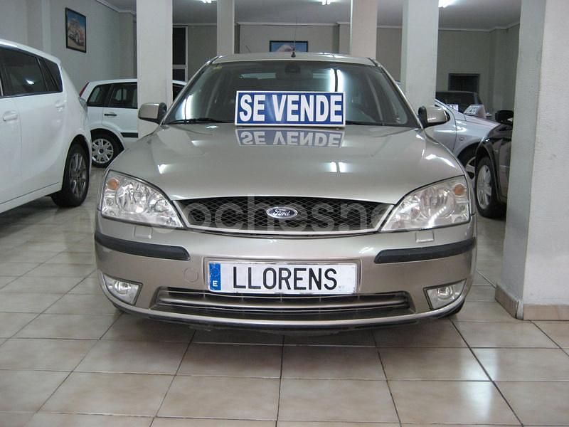 Beige Usado 2004 Ford Mondeo Trend Berlina | 3299 € (Precio justo) - Imagen 1/4