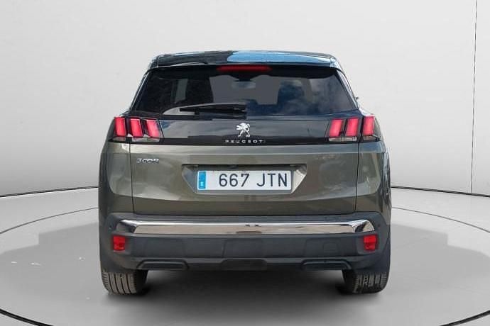 Usado Peugeot 3008 Allure 120 CV (88 kW) 2016