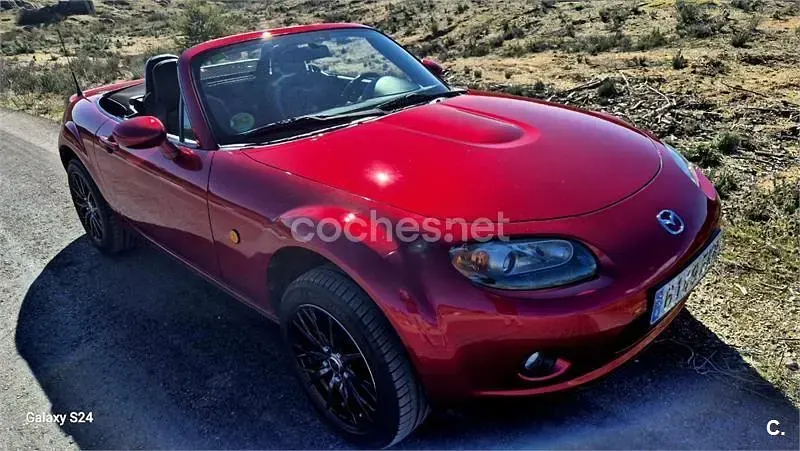 Usado Mazda MX5 Active 126 CV (92 kW) 2007 Rojo Descapotable