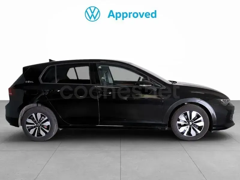 Usado VW Golf VIII Life 116 CV (85 kW) 2025 Negro Berlina