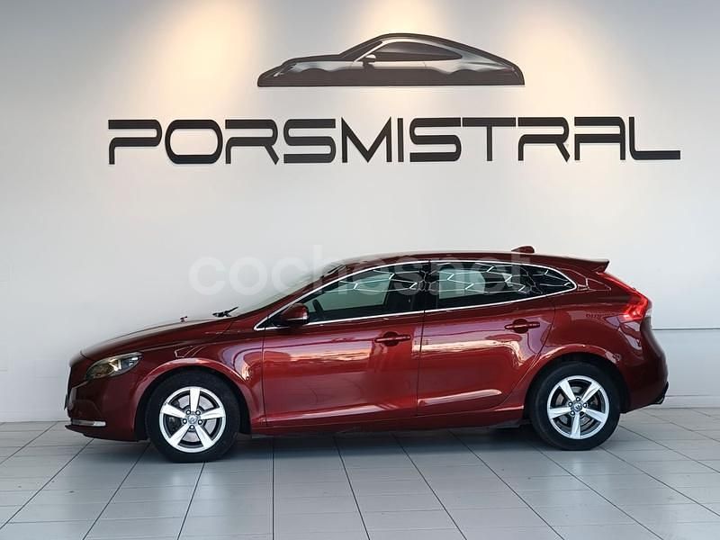 Usado Volvo V40 Kinetic 150 CV (110 kW) 2014 Granate Berlina