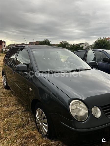 Negro Usado 2004 VW Polo Trendline Berlina | 3300 € (Precio justo) - Imagen 1/1