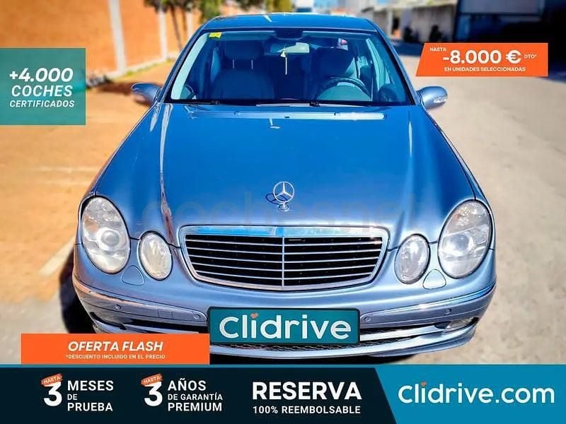 Usado Mercedes E350 Avantgarde 211 CV (155 kW) 2005 Azul Berlina