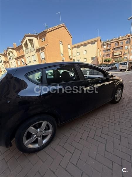 Usado Seat Leon Reference 90 CV (66 kW) 2008 Negro Utilitario