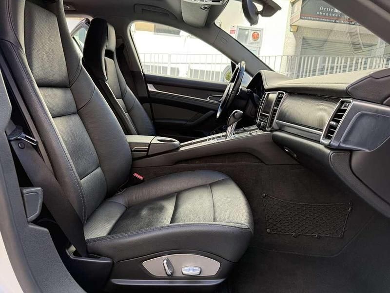 Usado Porsche Panamera 250 CV (183 kW) 2012 Blanco Berlina