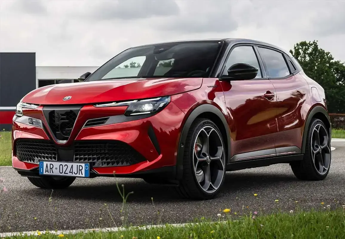 Nuevo Alfa Romeo Junior Edizione Speciale 147 CV (108 kW) 2026 Negro SUV