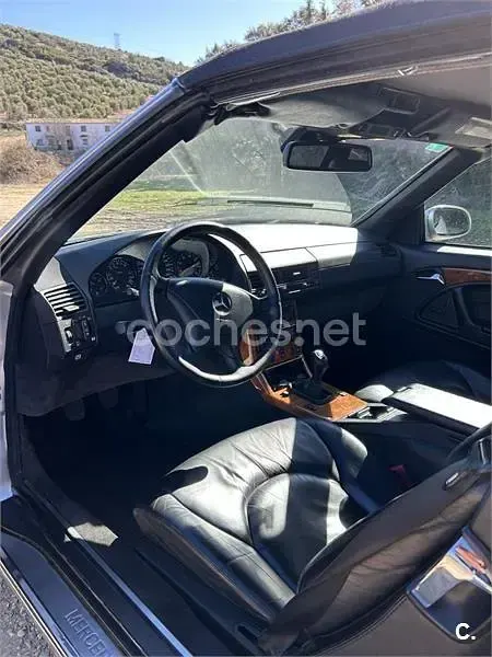 Usado Mercedes SL280 193 CV (141 kW) 1998 Gris / plata Descapotable