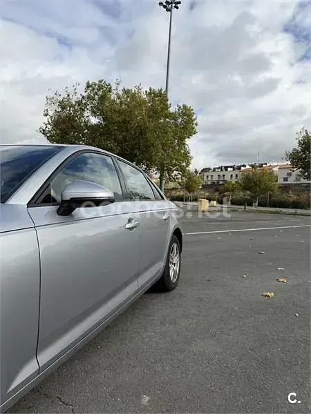 Usado Audi A4 150 CV (110 kW) 2017 Gris / plata Berlina