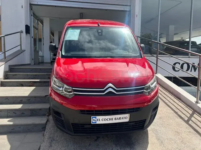 Usado Citroën Berlingo Live 110 CV (80 kW) 2019 Rojo Monovolumen
