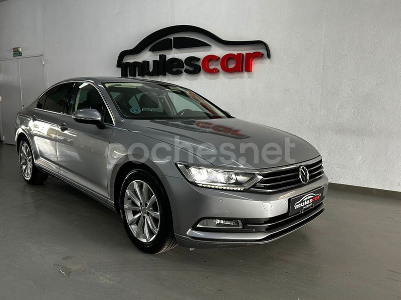 Gris / plata Usado 2019 VW Passat Advance Berlina | 15.800 € (Precio justo) - Imagen 1/4