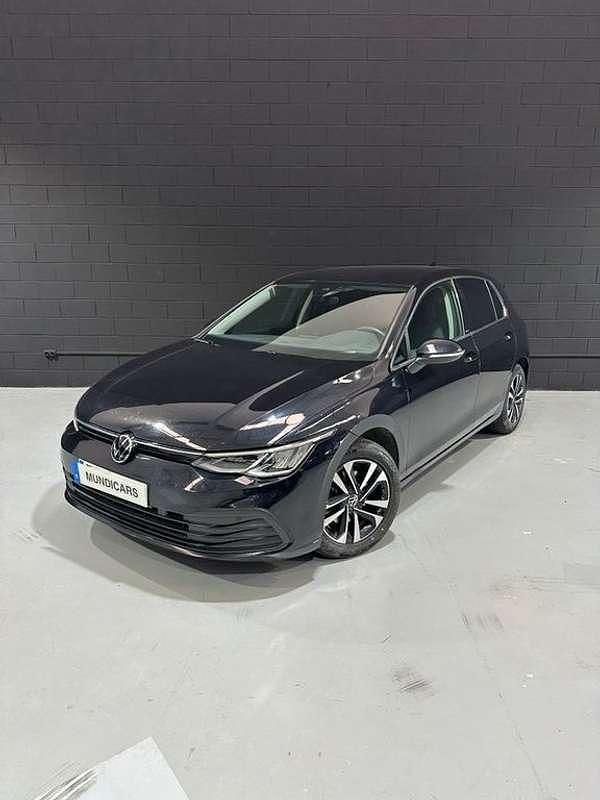 Usado VW Golf VII Life 150 CV (110 kW) 2021 Gris Utilitario