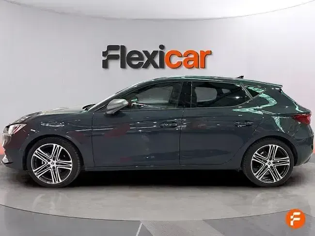 Usado Seat Leon FR 115 CV (84 kW) 2025 Gris Berlina