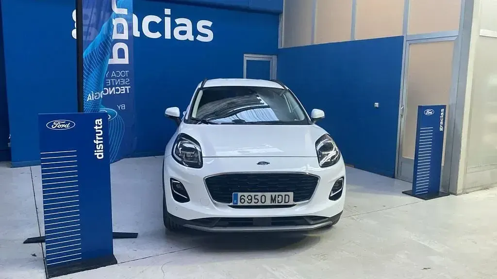 Usado Ford Puma ST-Line 125 CV (91 kW) 2024 Plata solar (metalizado) SUV