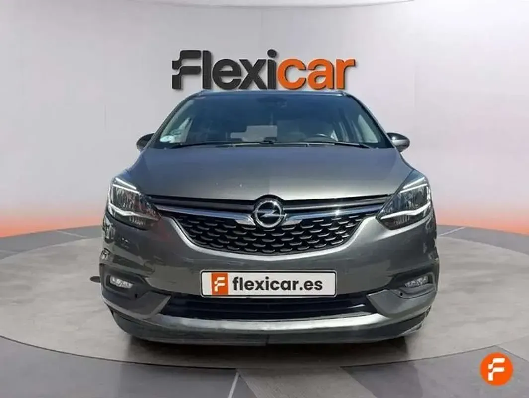 Usado Opel Zafira 135 CV (99 kW) 2017 Gris Monovolumen