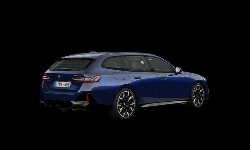 Usado BMW i5 250 kW (340 CV) 2025 Azul Familiar