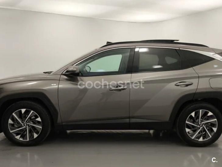 Usado Hyundai Tucson 230 CV (169 kW) 2021 Gris / plata SUV