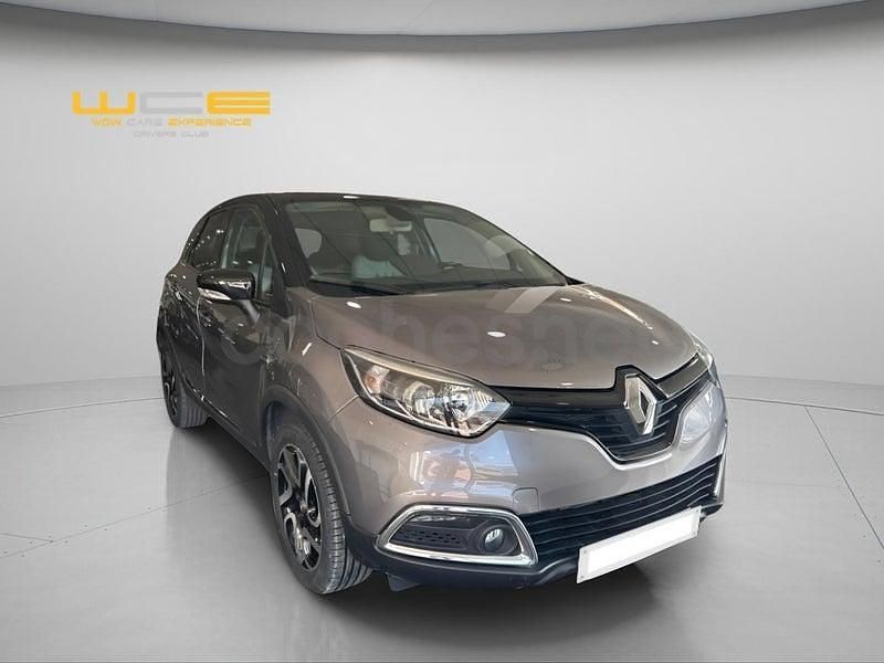Usado Renault Captur Life 90 CV (66 kW) 2017 Gris / plata SUV