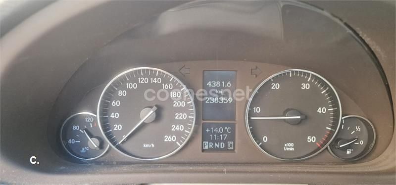 Usado Mercedes C220 143 CV (105 kW) 2003 Azul Berlina