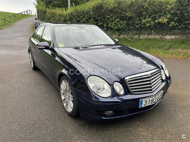 Usado Mercedes E220 170 CV (125 kW) 2008 Azul Berlina