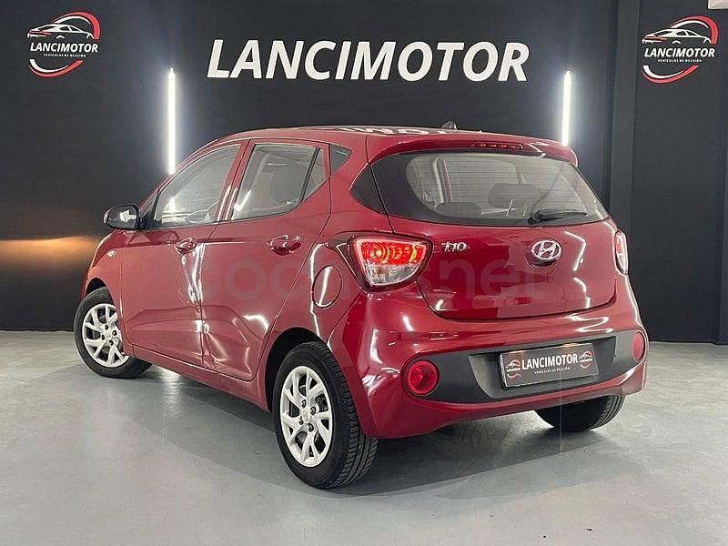 Usado Hyundai i10 Style 87 CV (63 kW) 2019 Granate Utilitario