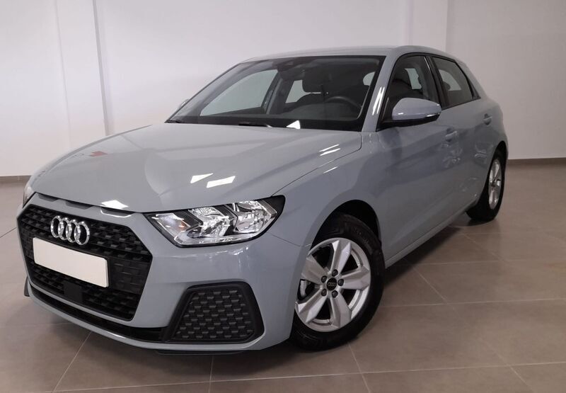 Gris flecha efecto perla Usado 2023 Audi A1 Sportback Utilitario | 19.490 € (Super precio) - Imagen 1/4