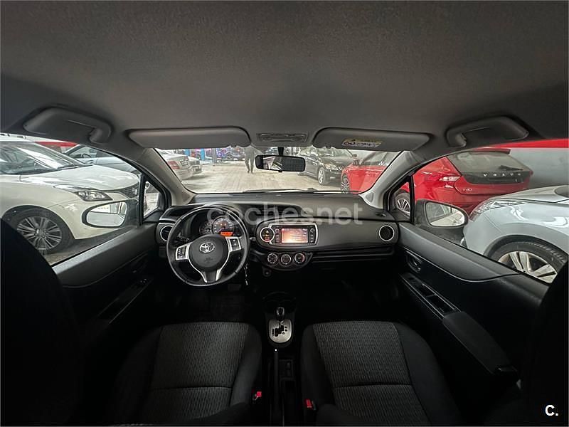 Usado Toyota Yaris Active 90 CV (66 kW) 2013 Blanco Utilitario