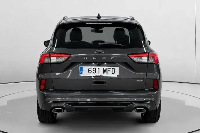 Usado Ford Kuga ST-Line 225 HP (165 kW) 2023 SUV