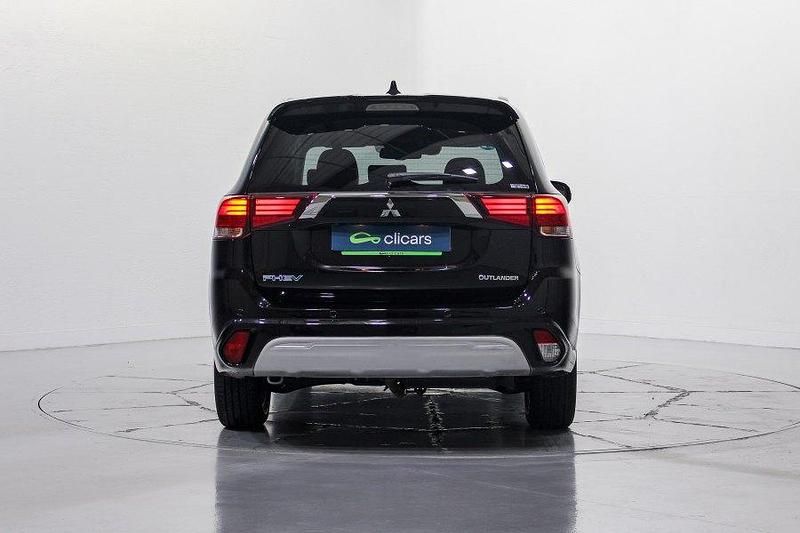 Usado Mitsubishi Outlander P-HEV 224 CV (164 kW) 2021