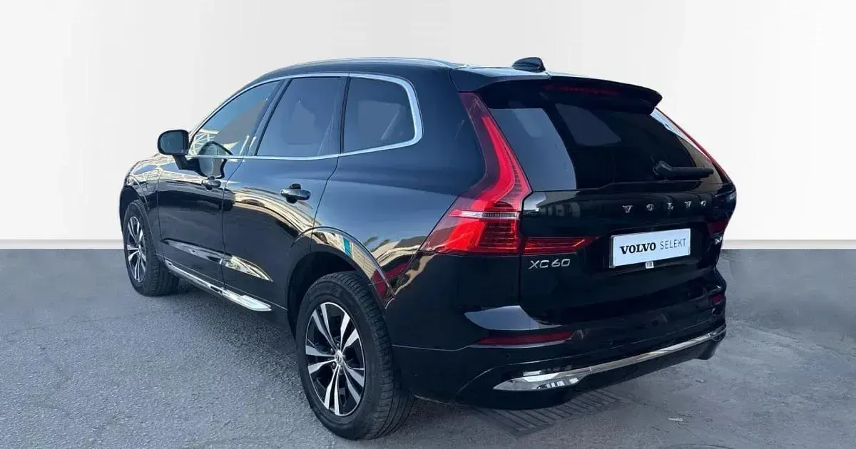 Usado Volvo XC60 Core 350 CV (257 kW) 2025 SUV