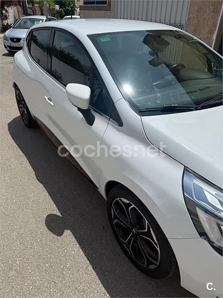 Usado Renault Clio IV Zen 90 CV (66 kW) 2017 Blanco Berlina