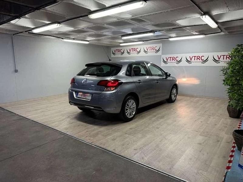 Usado Citroën C4 Live 101 CV (74 kW) 2017 Gris / plata Berlina