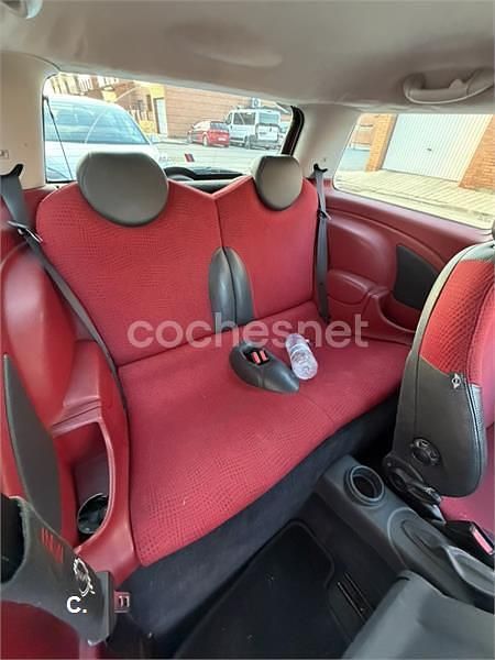 Usado Mini Cooper 115 CV (84 kW) 2002 Rojo Utilitario