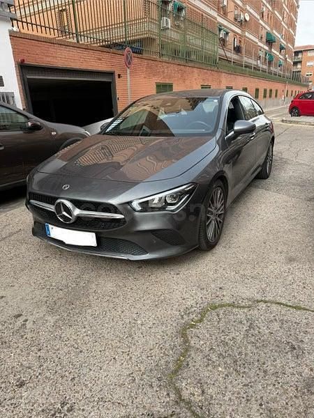 Usado Mercedes CLA220 Shooting Brake 190 CV (139 kW) 2021 Gris / plata Familiar
