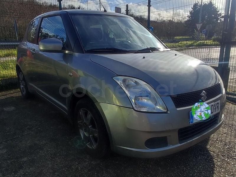 Usado Suzuki Swift GL 69 CV (50 kW) 2006 Gris / plata Utilitario