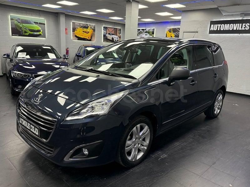 Usado Peugeot 5008 Allure 120 CV (88 kW) 2015 Azul Monovolumen